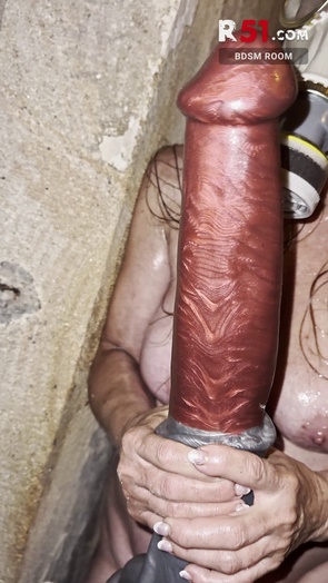 2. Download full pics of Day 12 - Extreme balls produce endless cumshot from r51.com