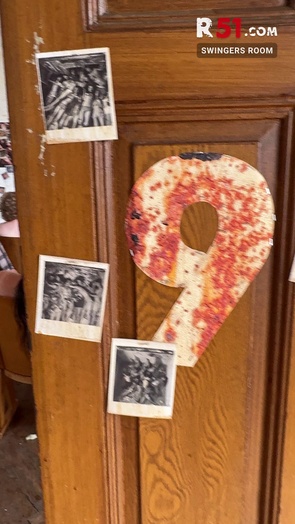 5. Download full pics of Day 17- Swingers from r51.com