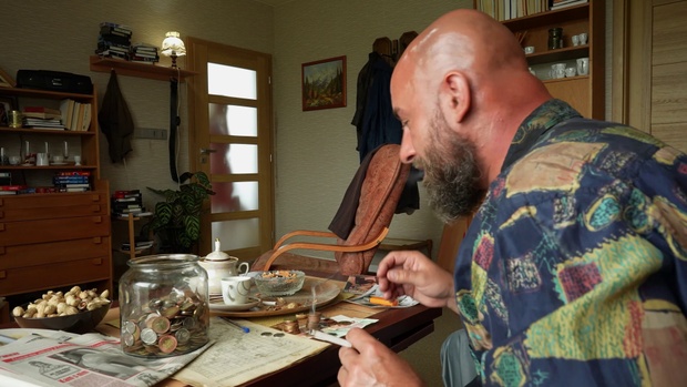 3. Download full pics of Mastnovlasá blondýna - část 1 from xxlgang.com