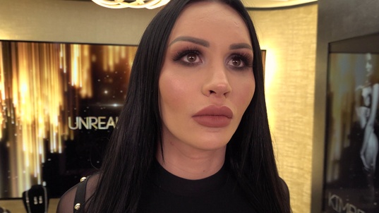 1. Download full pics of Shemale from unrealporn.com