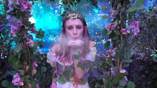 3. Download full pics of Elf from unrealporn.com