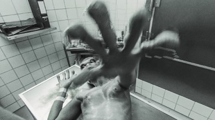 4. Download full pics of 罗斯威尔飞碟 180° from xvirtual.com