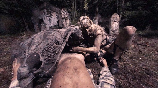 6. Download full pics of Walking zombies in 180° from xvirtual.com