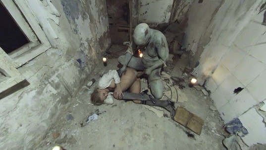 4. Download full pics of The demon of the mind in 180° from xvirtual.com