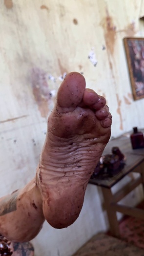 6. Download full pics of Chocolate Cake and Monster Cock in Anal from xxlanal.com